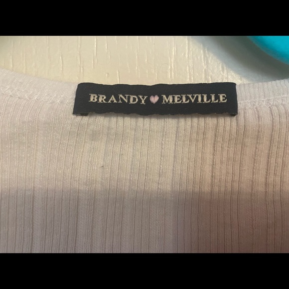 Brandy Melville crop top 🤍 - Picture 3 of 3